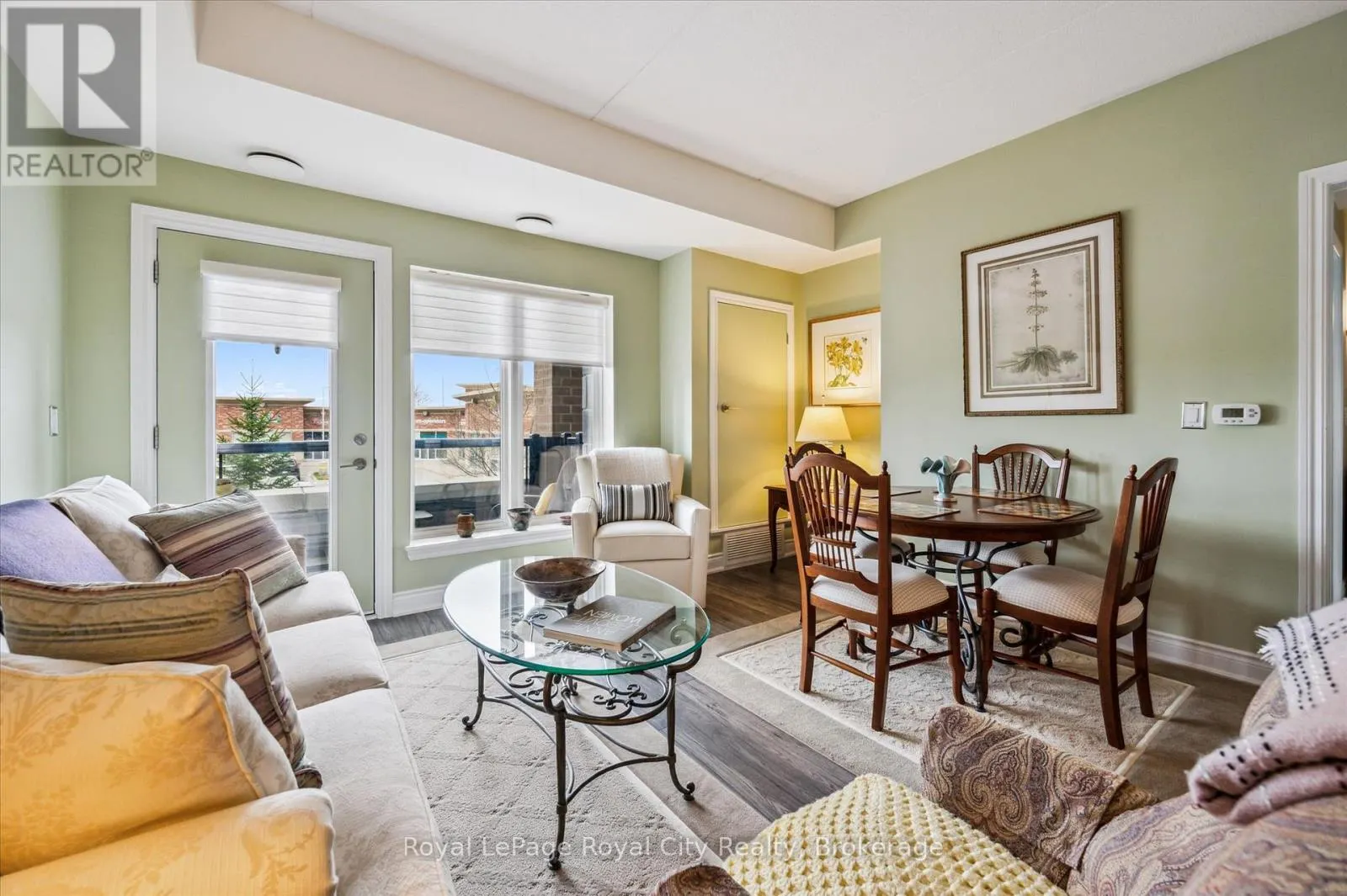 202 - 106 BARD BOULEVARD, #202