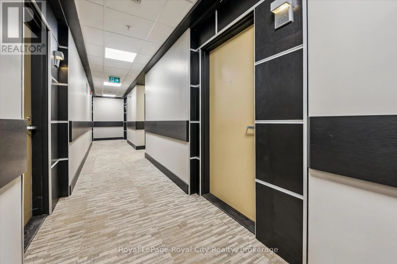 202 - 106 BARD BOULEVARD, #202