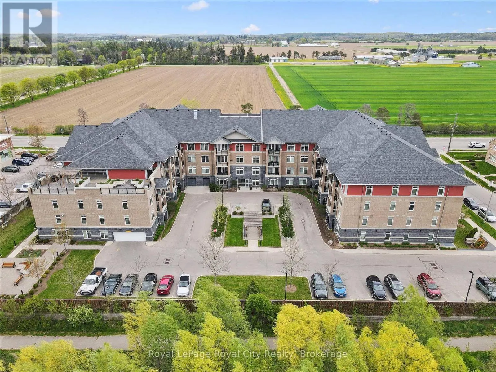 202 - 106 BARD BOULEVARD, #202