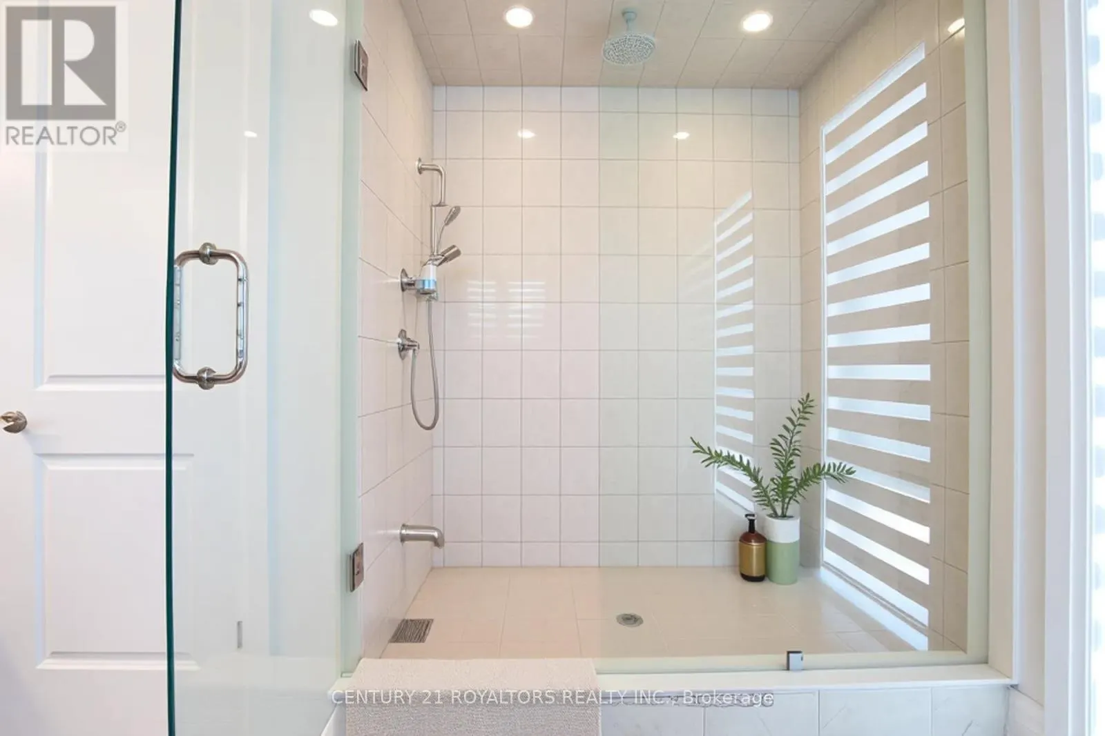 1219 UPPER THAMES DRIVE