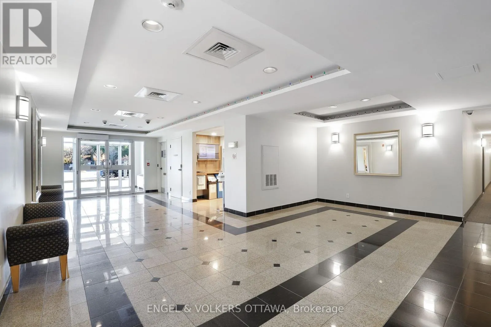 1207 - 120 GRANT CARMAN DRIVE