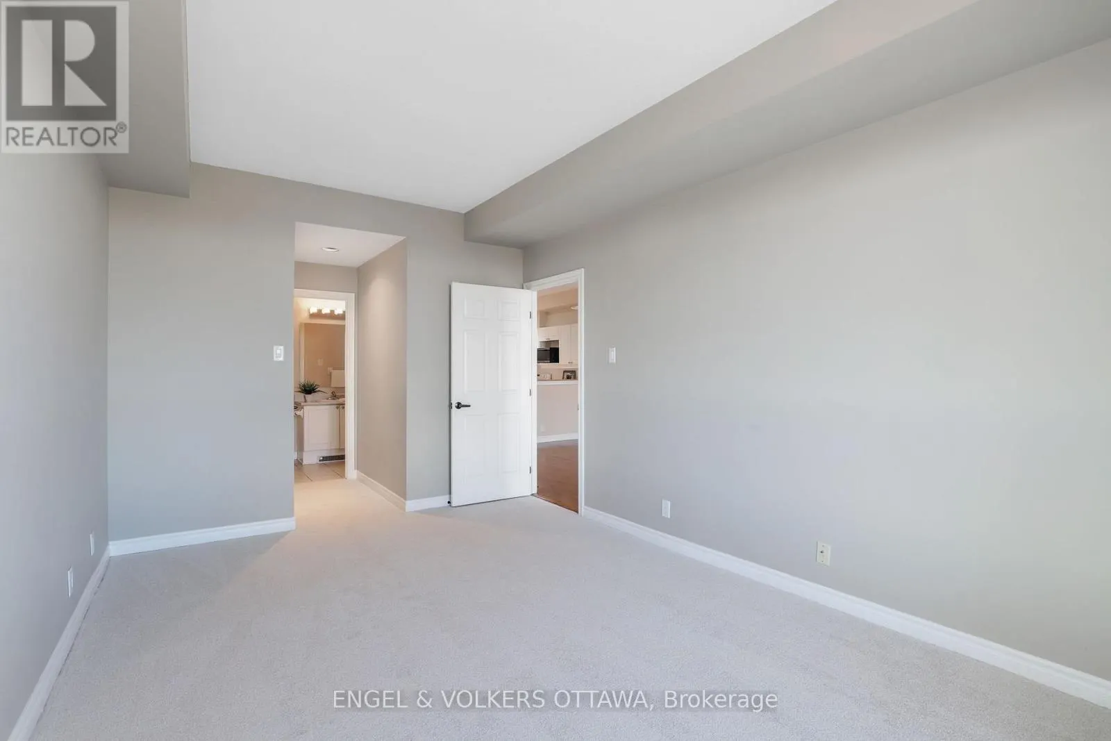 1207 - 120 GRANT CARMAN DRIVE