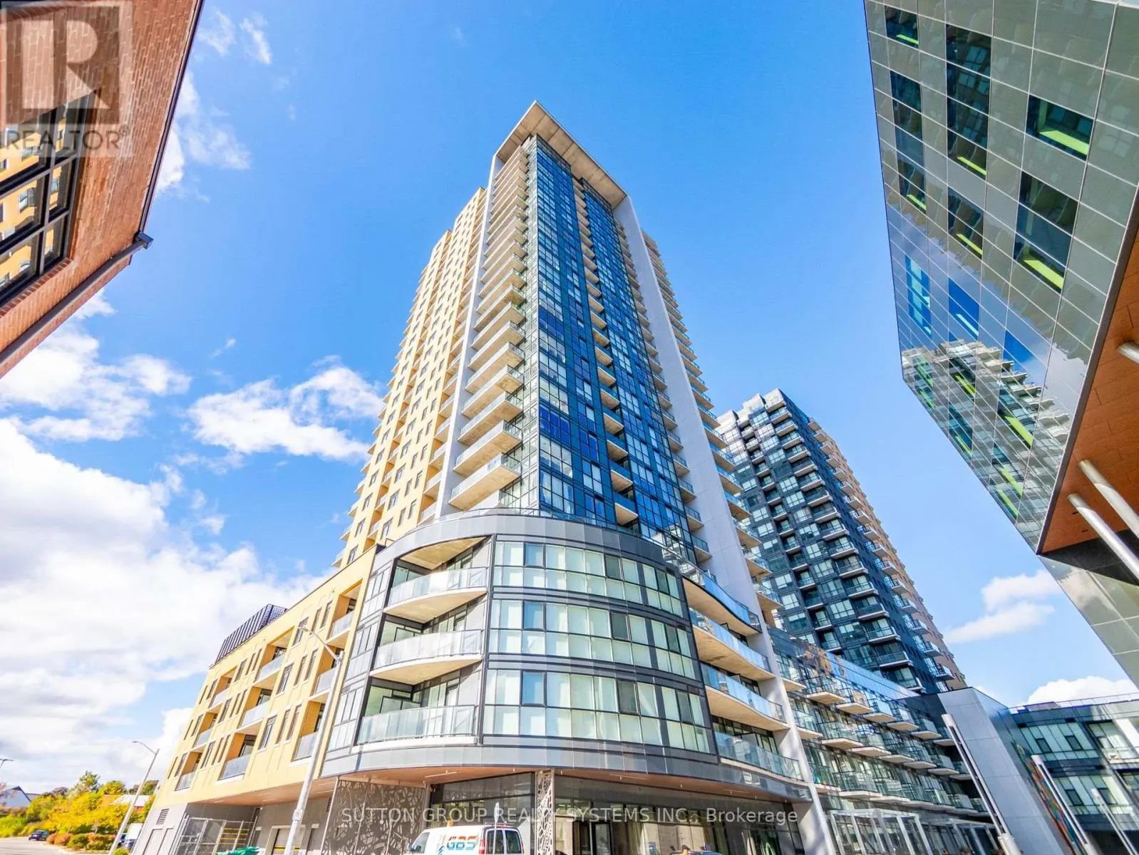 404 - 108 GARMENT STREET