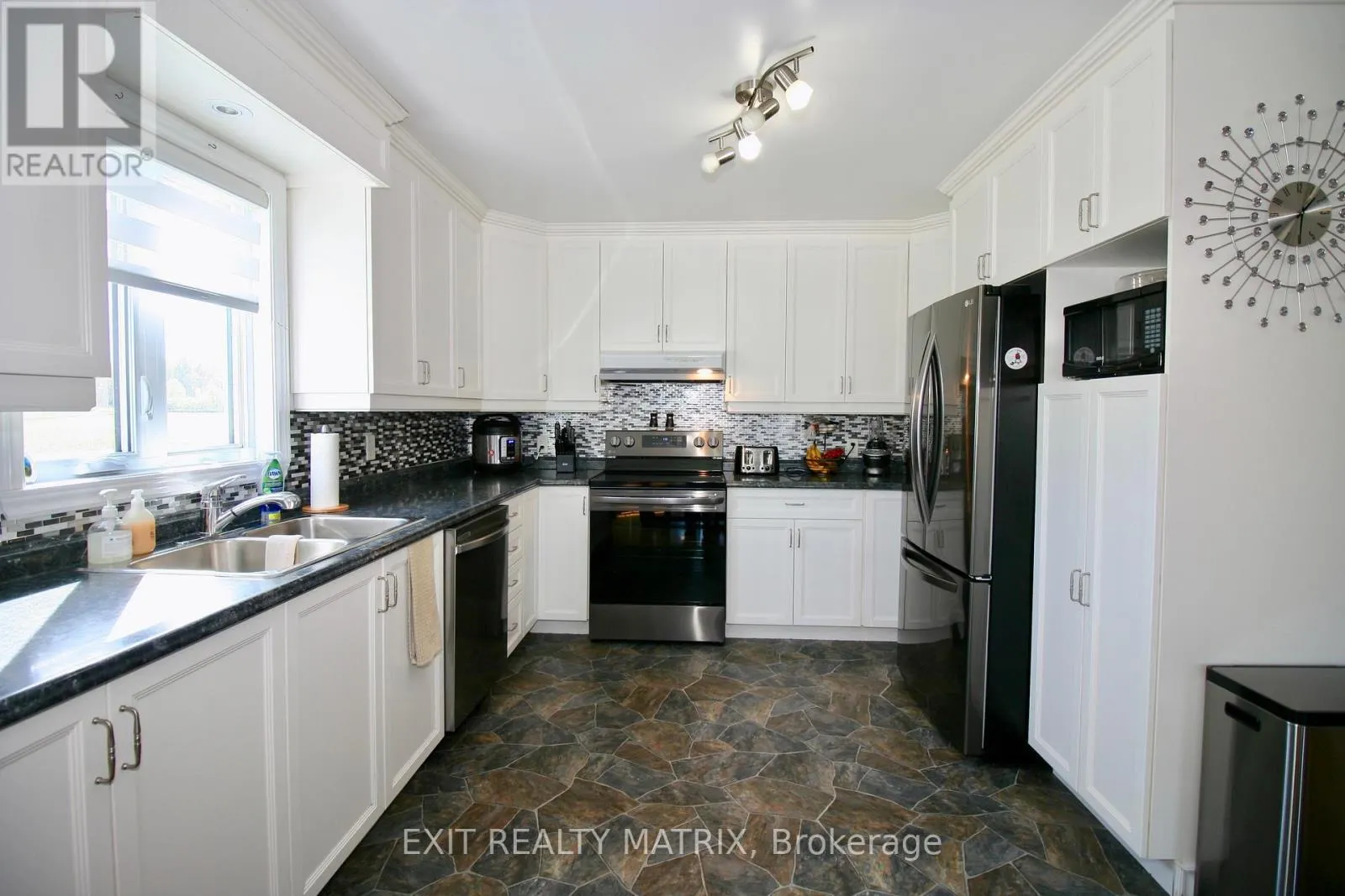 3532-3534 FRONT ROAD