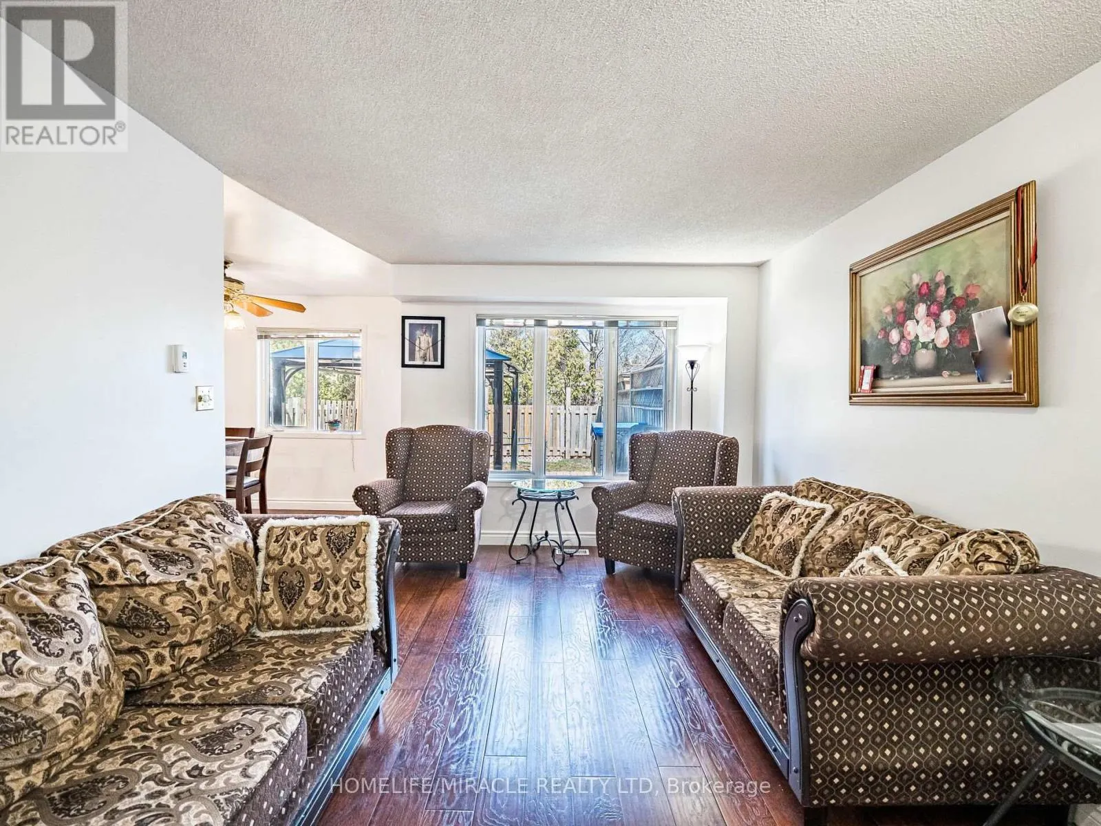 238 CANDLEWOOD DRIVE