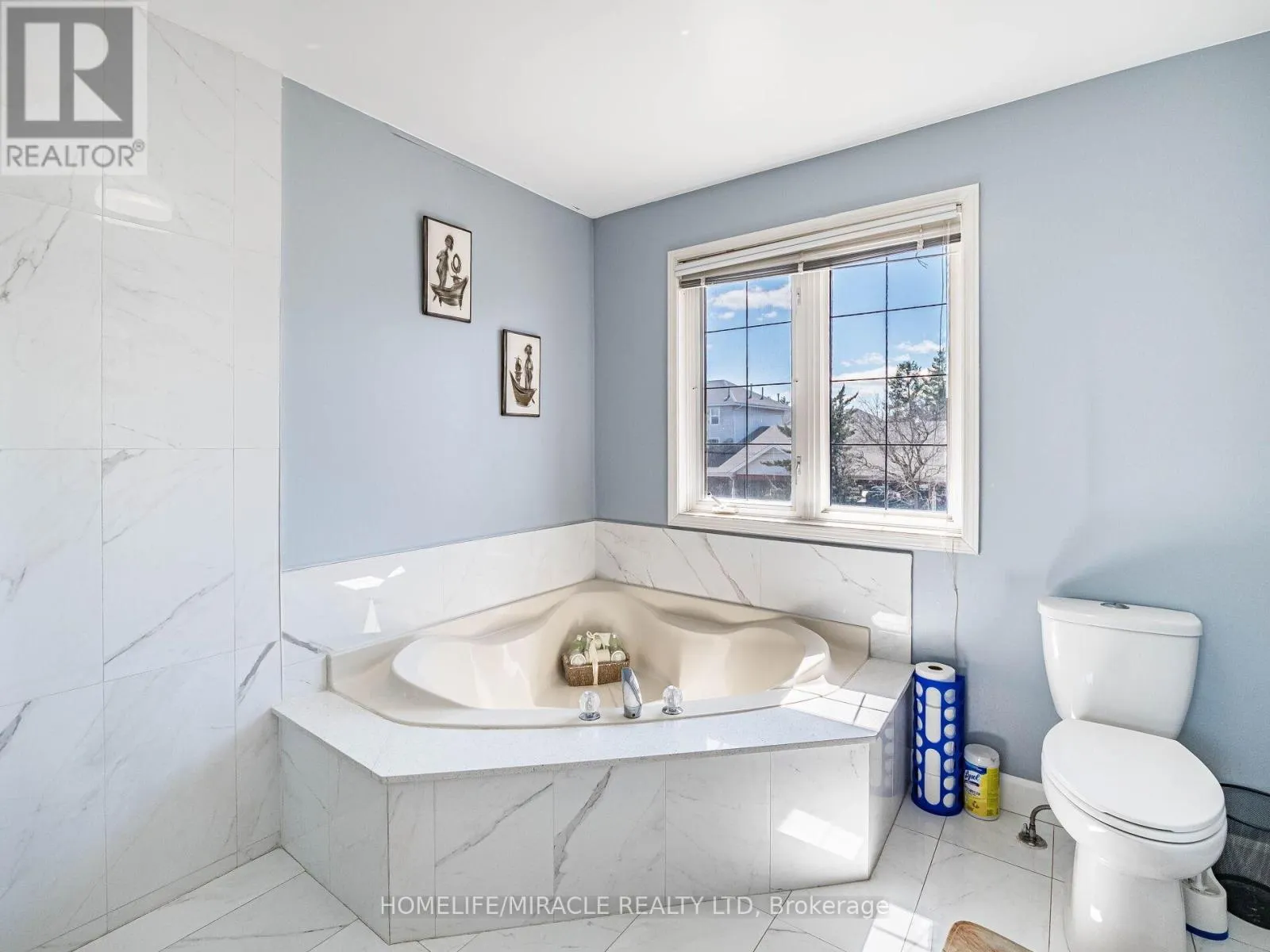 238 CANDLEWOOD DRIVE