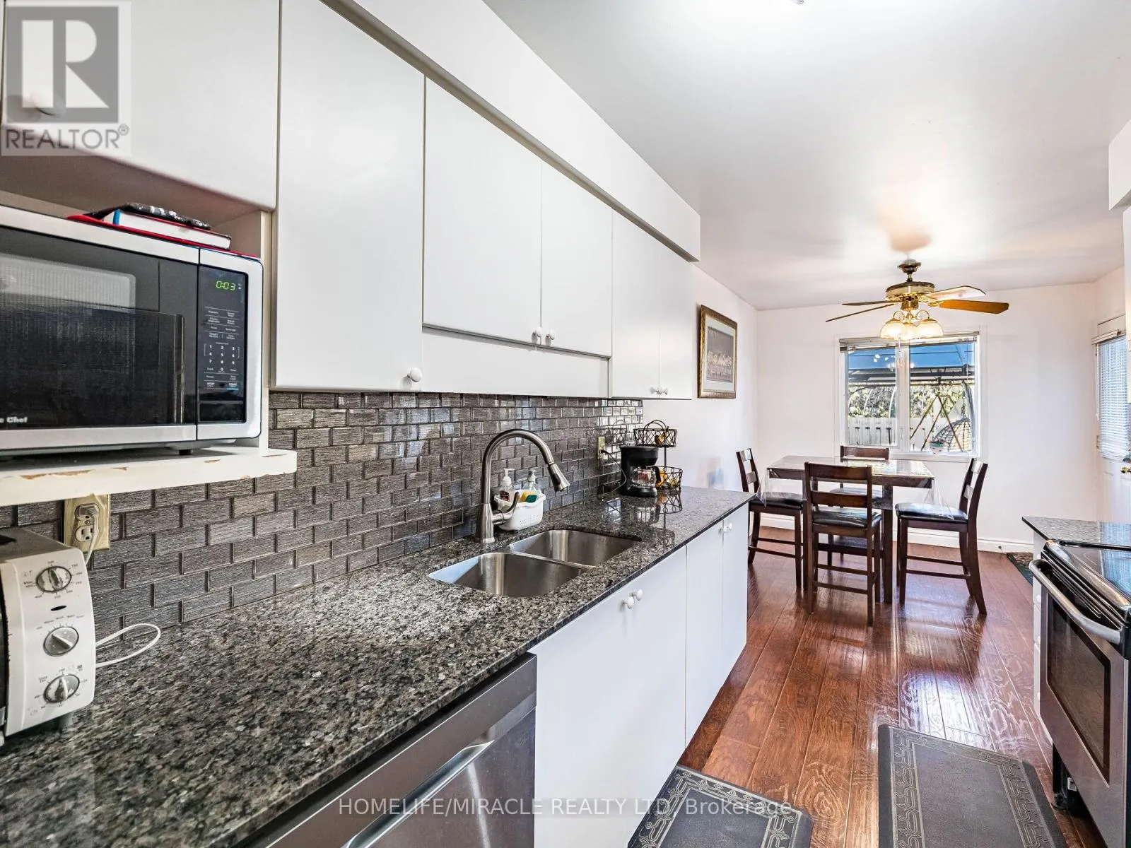 238 CANDLEWOOD DRIVE