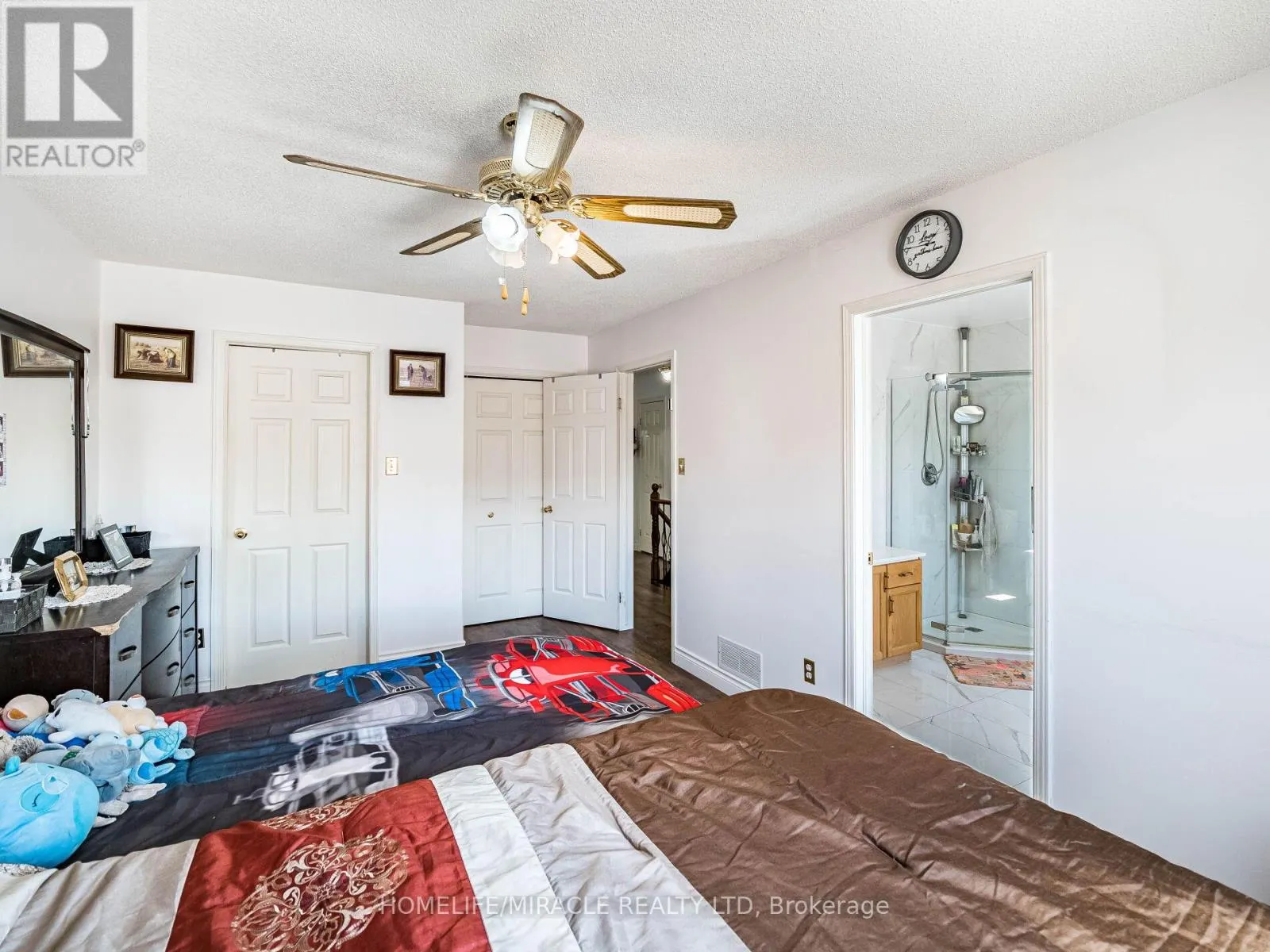 238 CANDLEWOOD DRIVE