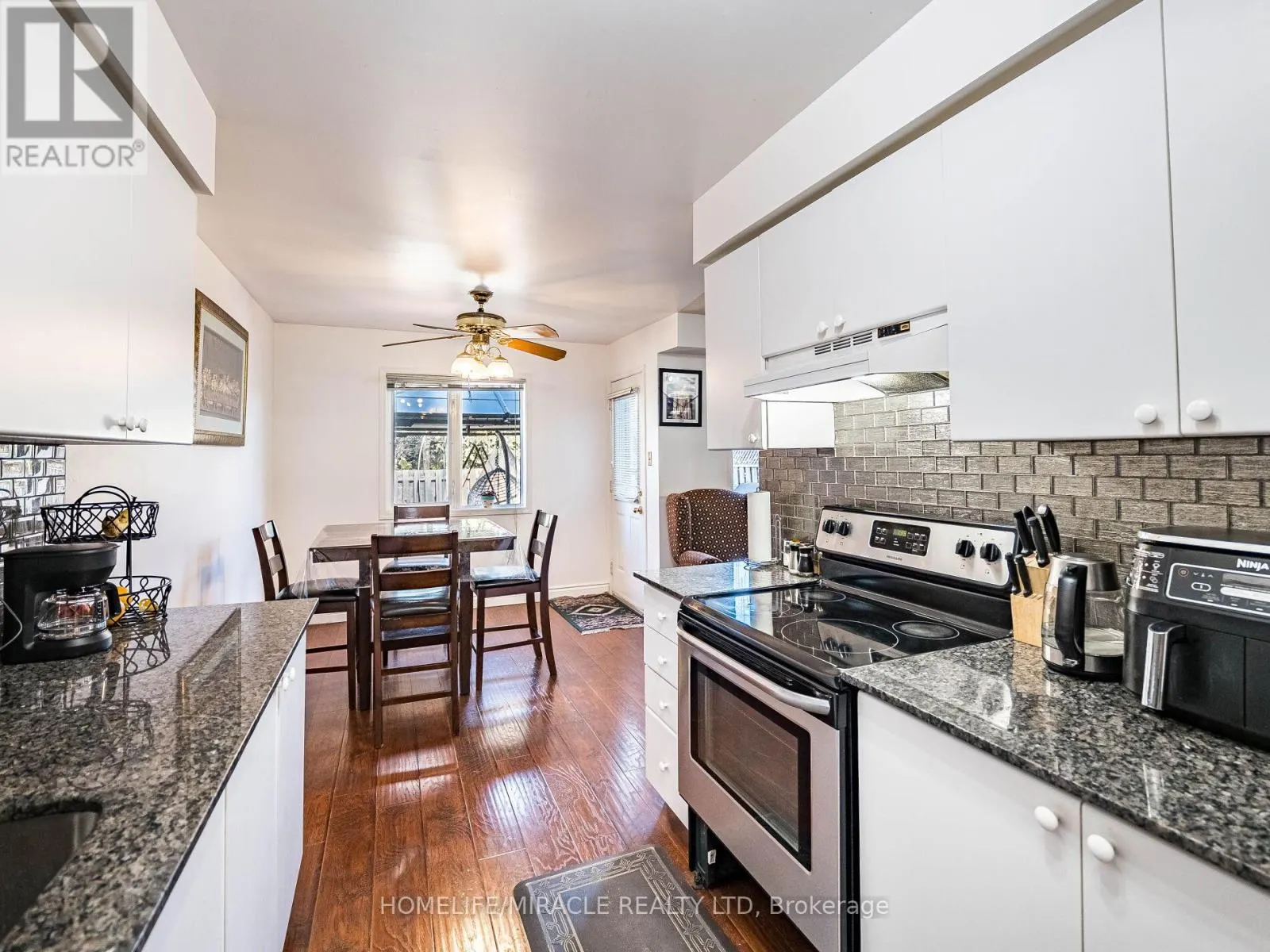 238 CANDLEWOOD DRIVE