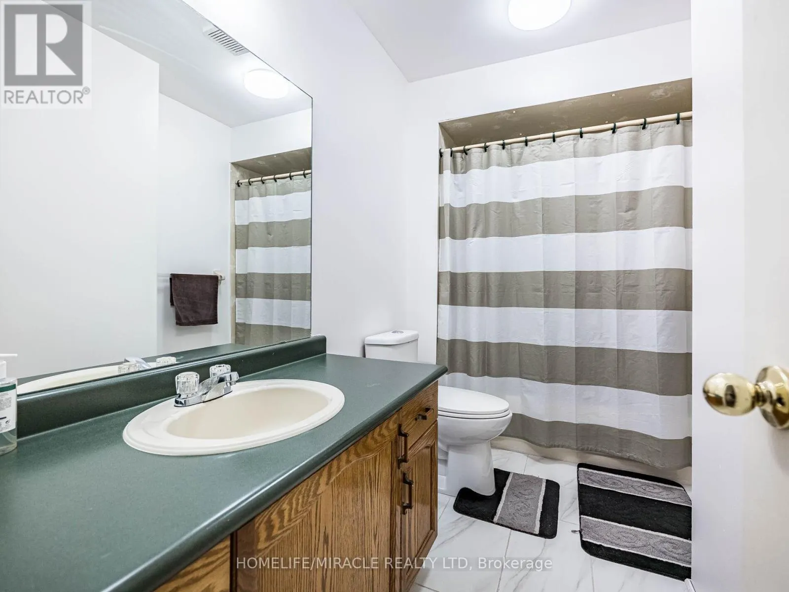 238 CANDLEWOOD DRIVE