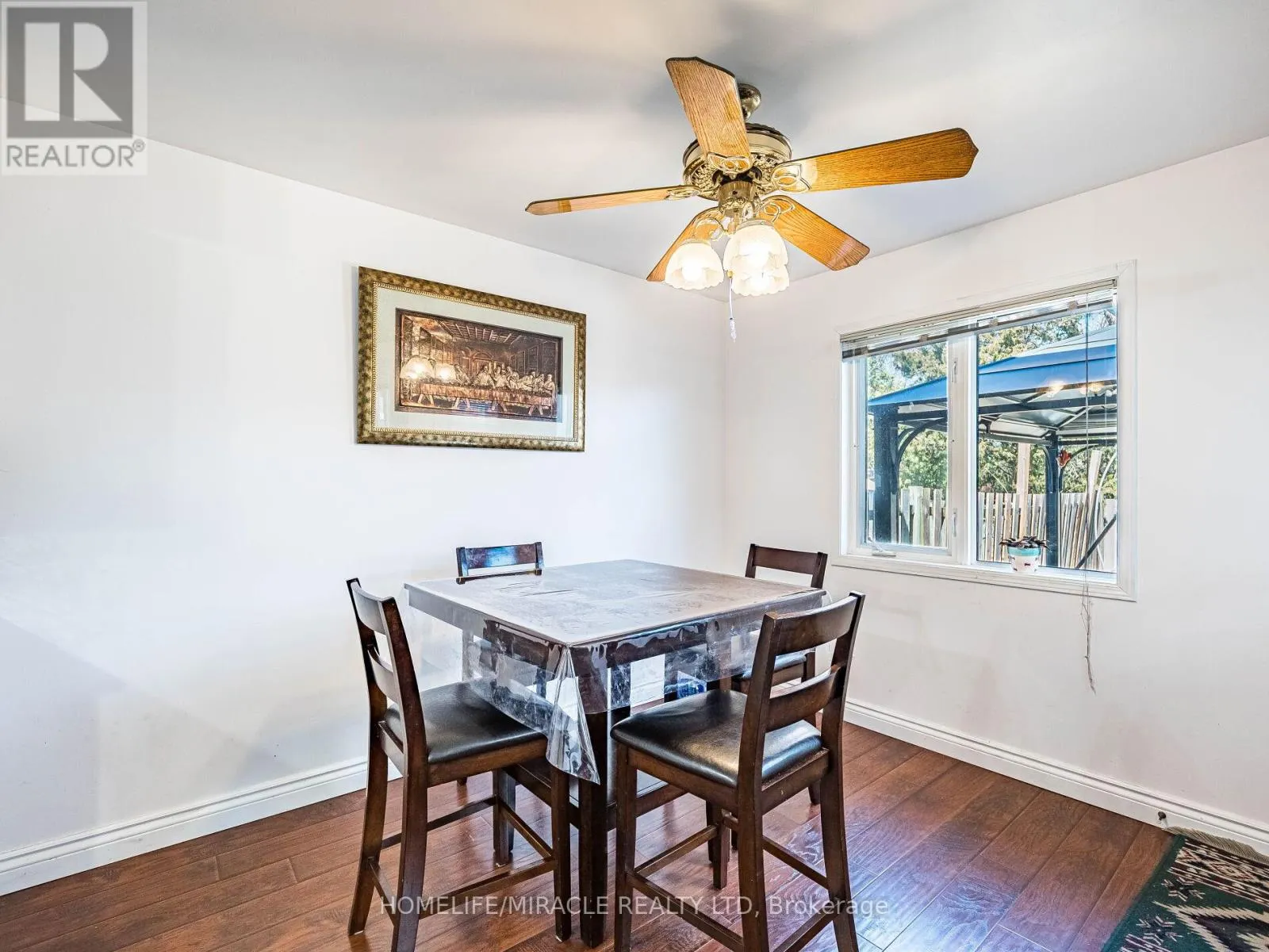 238 CANDLEWOOD DRIVE