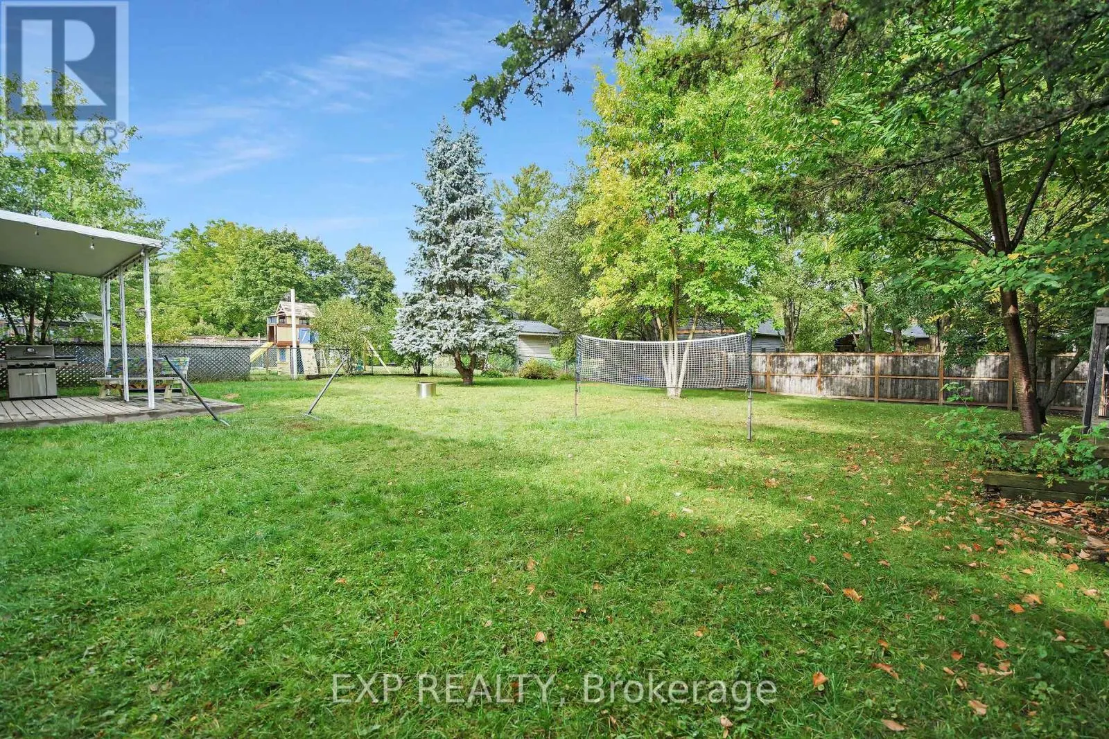 61 LARKSPUR CRESCENT