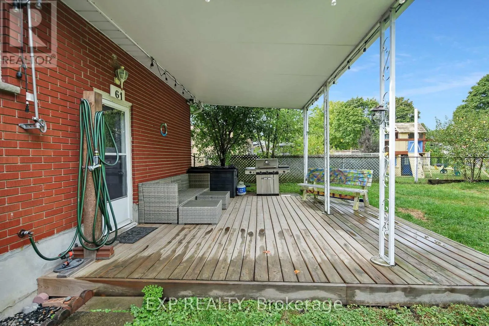 61 LARKSPUR CRESCENT