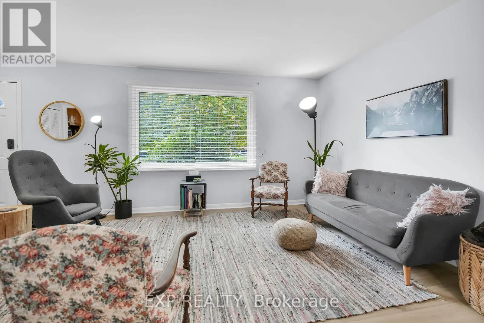 61 LARKSPUR CRESCENT