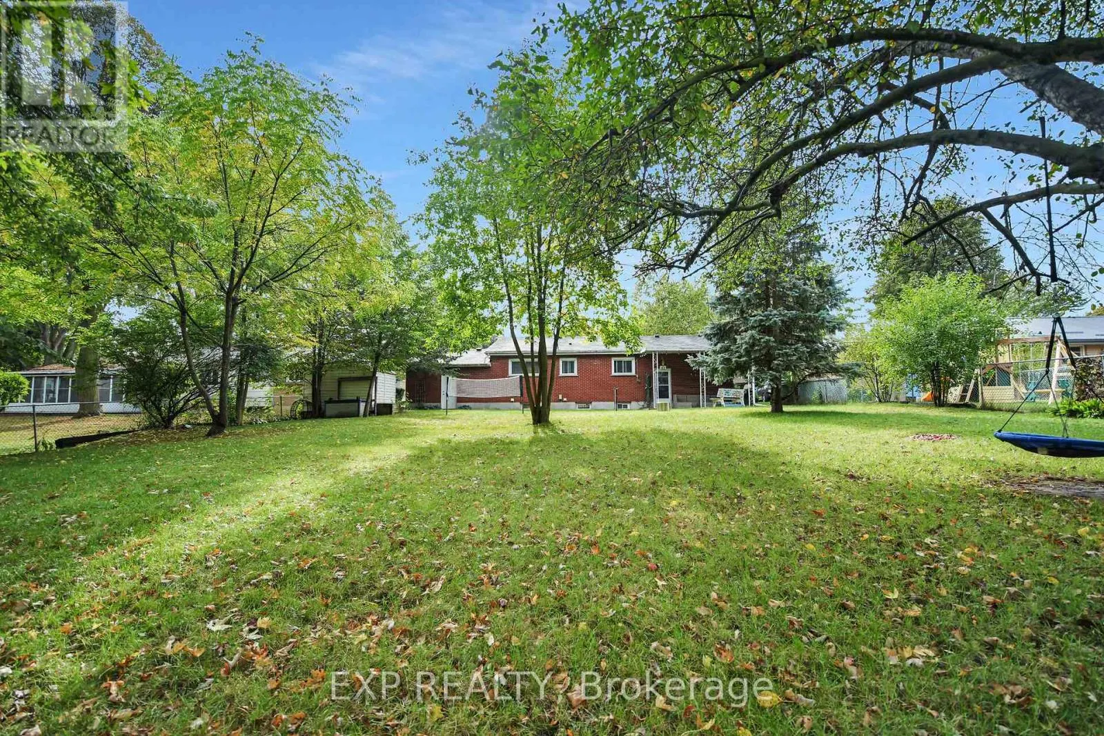 61 LARKSPUR CRESCENT