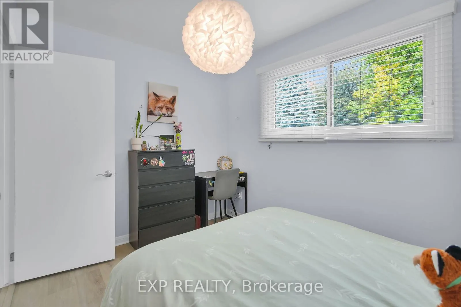 61 LARKSPUR CRESCENT