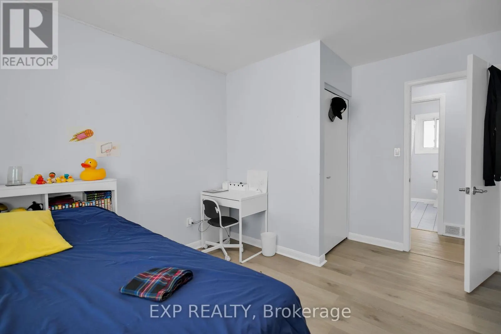 61 LARKSPUR CRESCENT