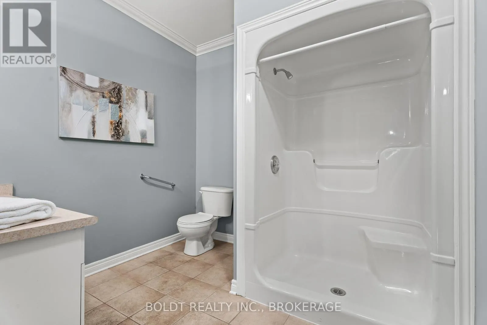 8 WILLOWLANDING COURT