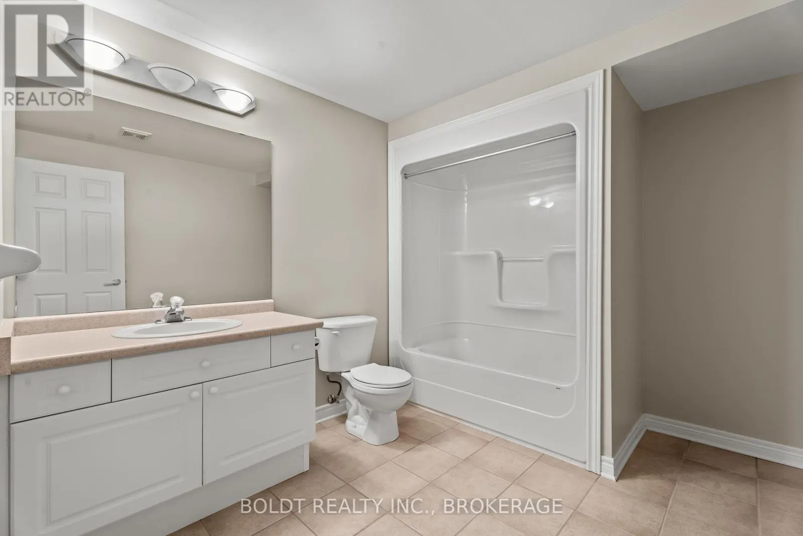 8 WILLOWLANDING COURT