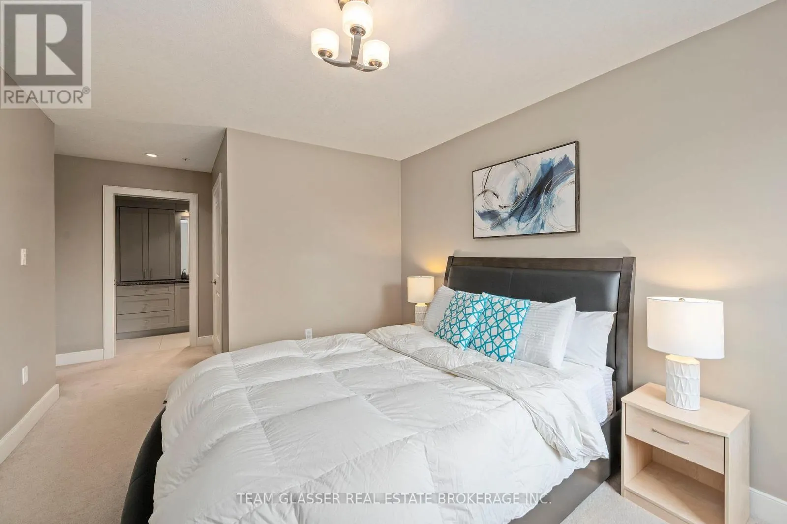 414 - 320 SUGARCREEK TRAIL, #414