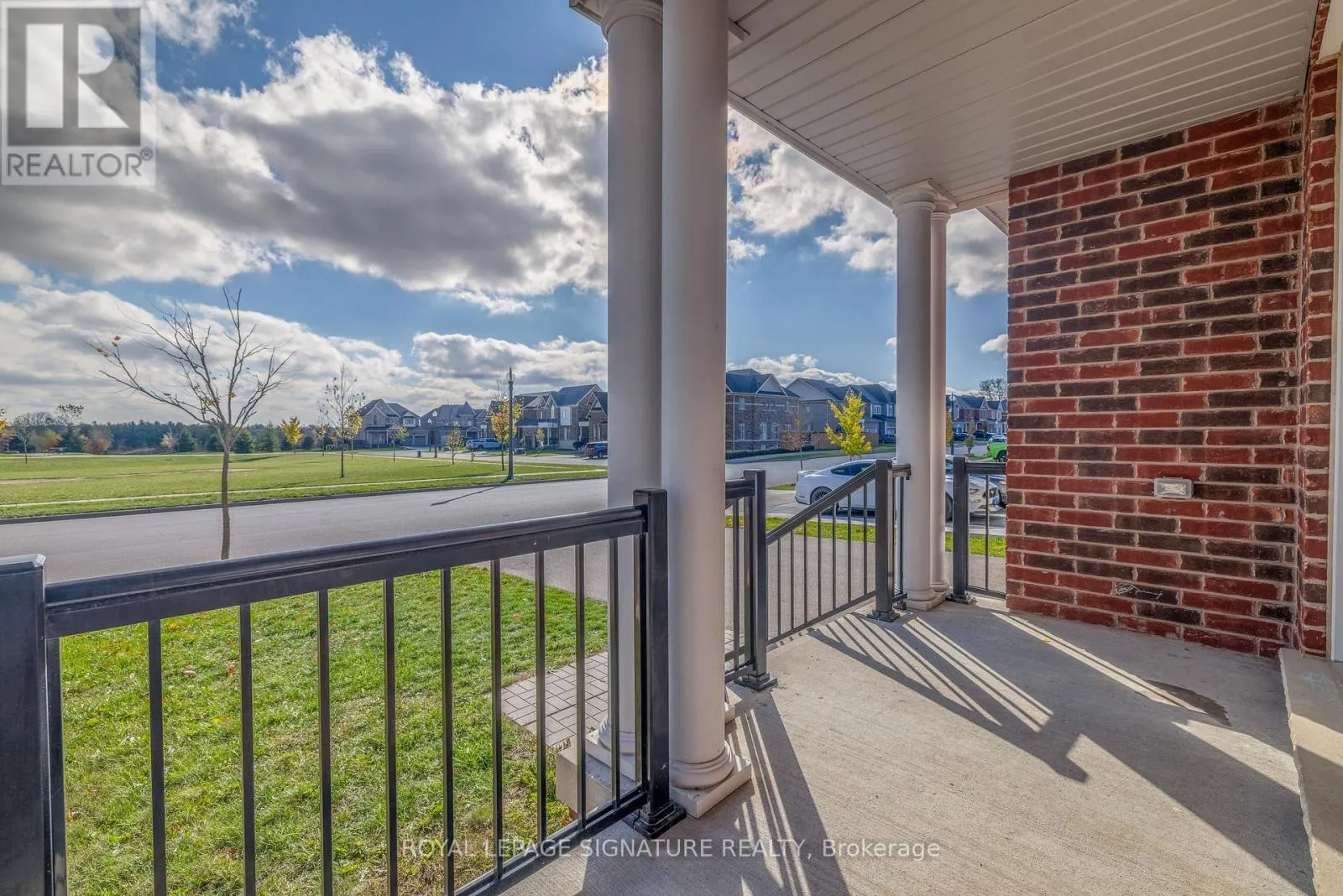 1089 UPPER THAMES DRIVE