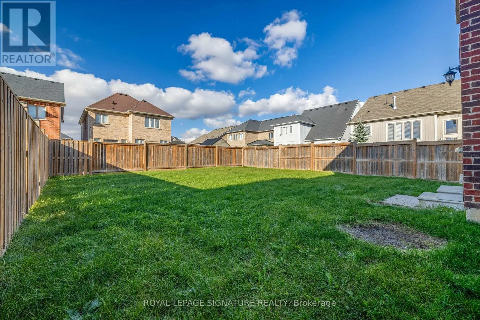 1089 UPPER THAMES DRIVE