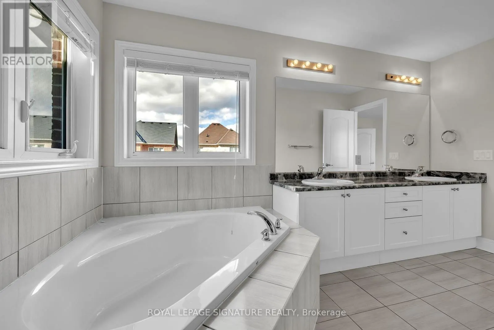 1089 UPPER THAMES DRIVE