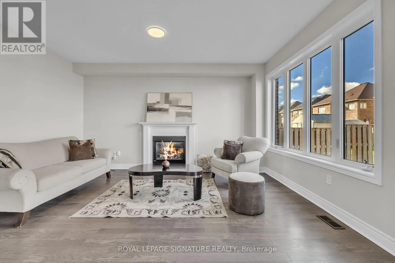 1089 UPPER THAMES DRIVE