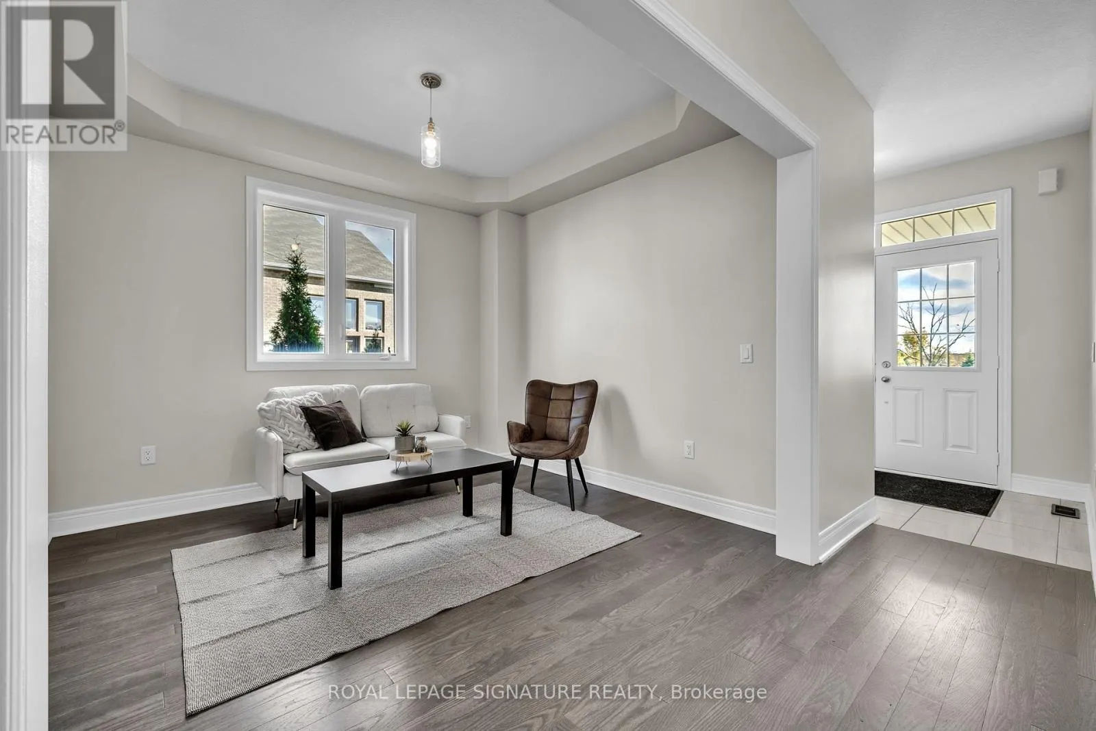 1089 UPPER THAMES DRIVE