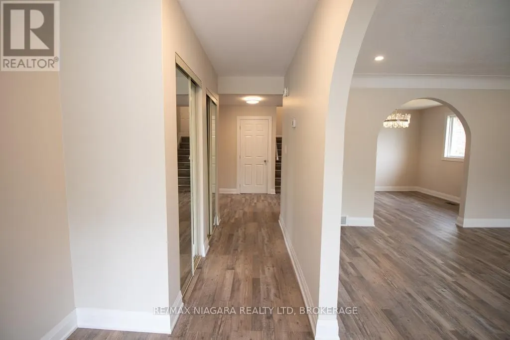 MAIN - 510 QUEEN VICTORIA DRIVE, #Main