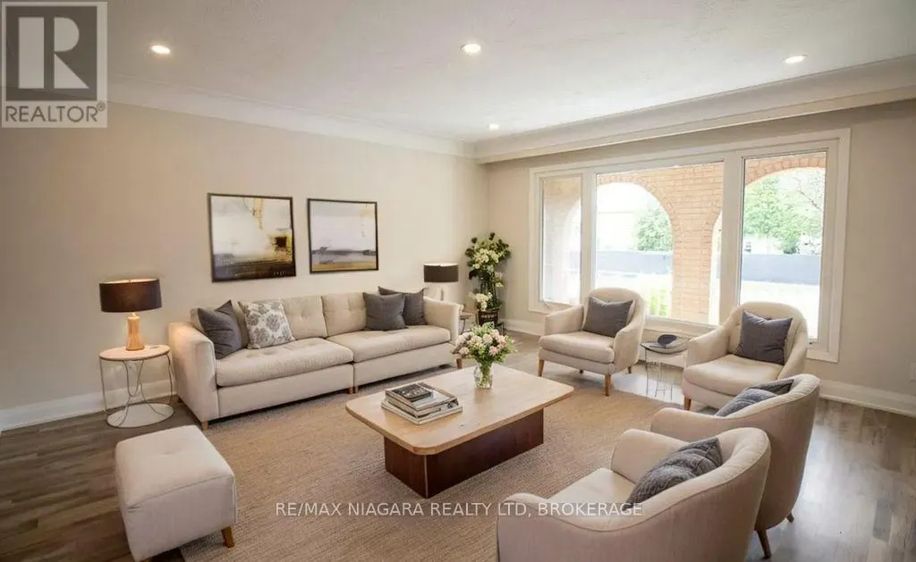 MAIN - 510 QUEEN VICTORIA DRIVE, #Main