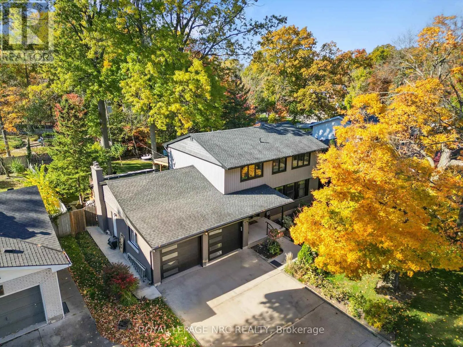 16 BRIARFIELD CRESCENT