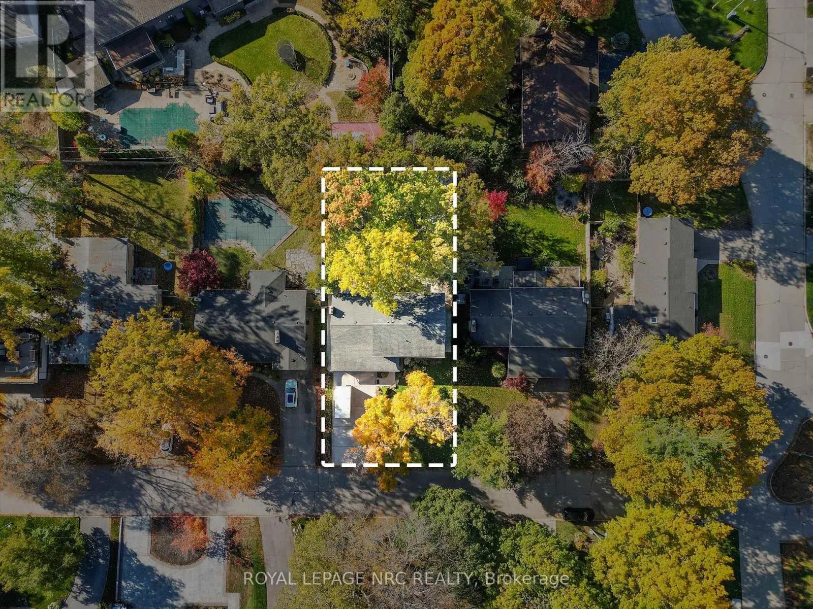 16 BRIARFIELD CRESCENT