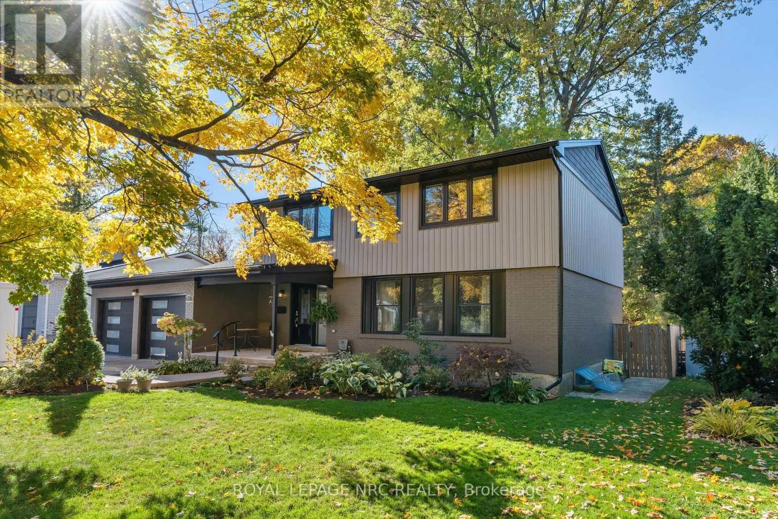 16 BRIARFIELD CRESCENT