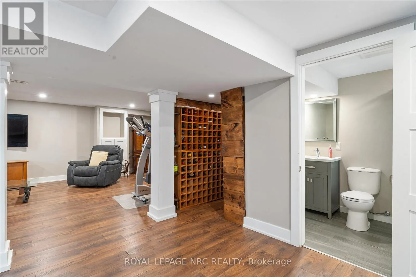 16 BRIARFIELD CRESCENT