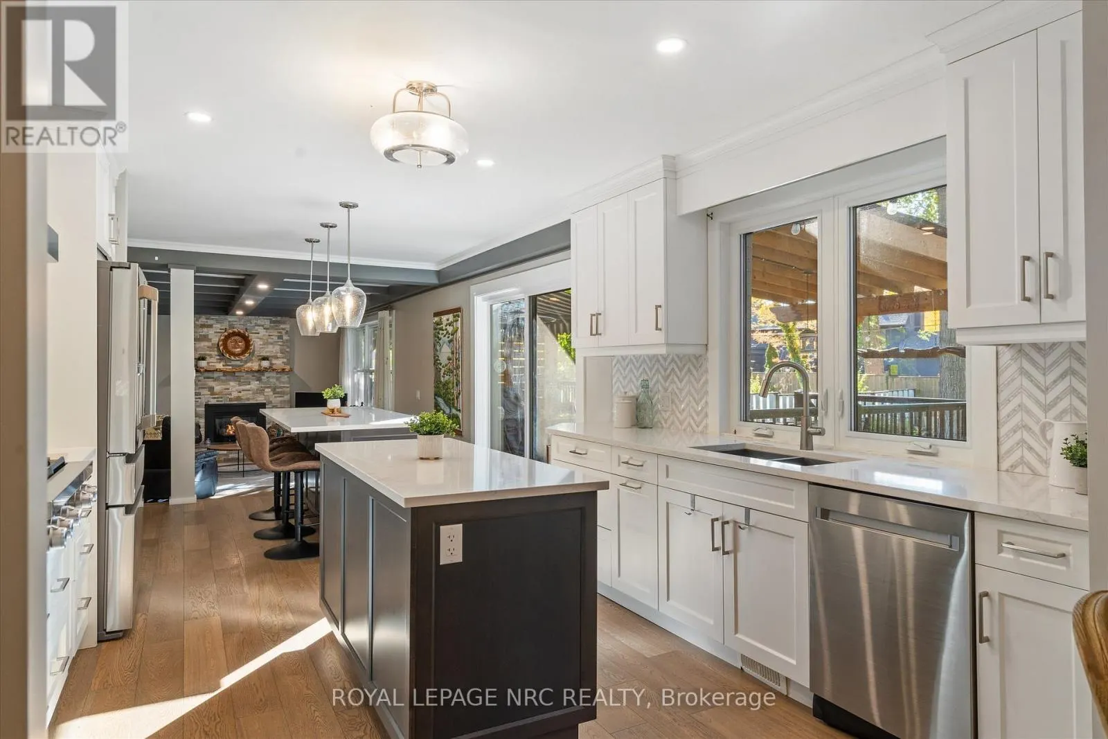 16 BRIARFIELD CRESCENT