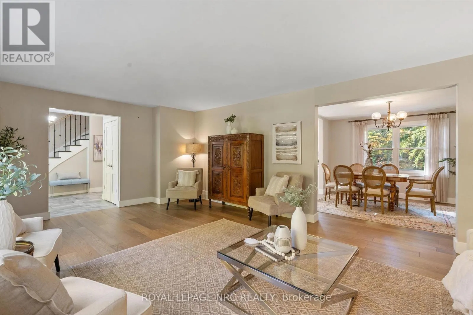 16 BRIARFIELD CRESCENT