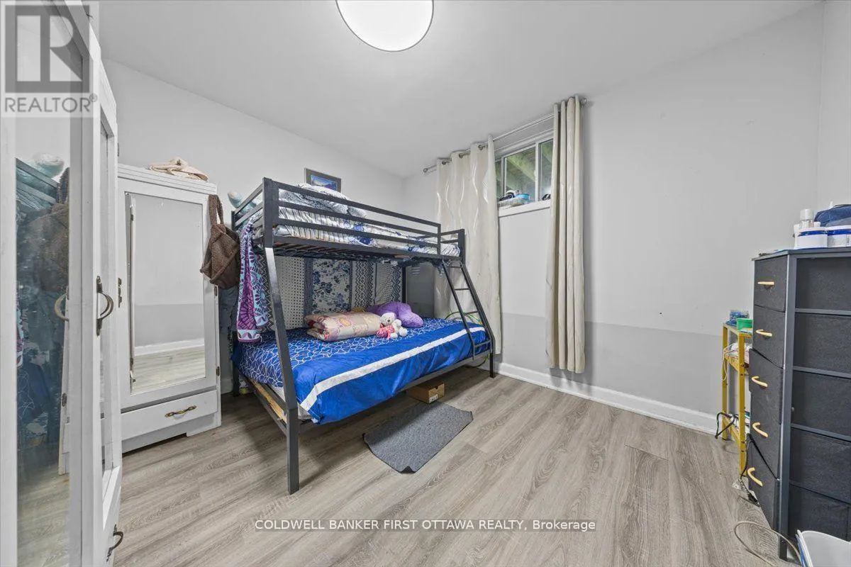 560 QUEEN MARY STREET