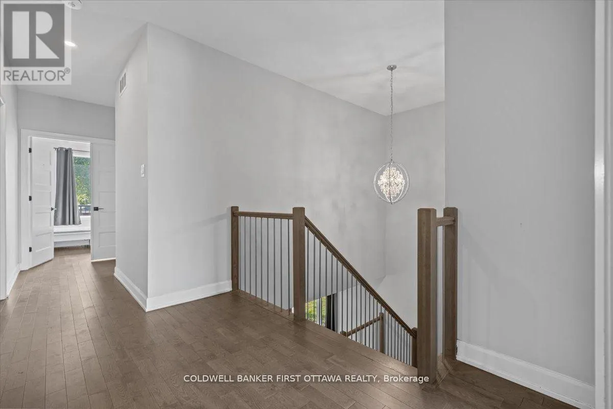 560 QUEEN MARY STREET