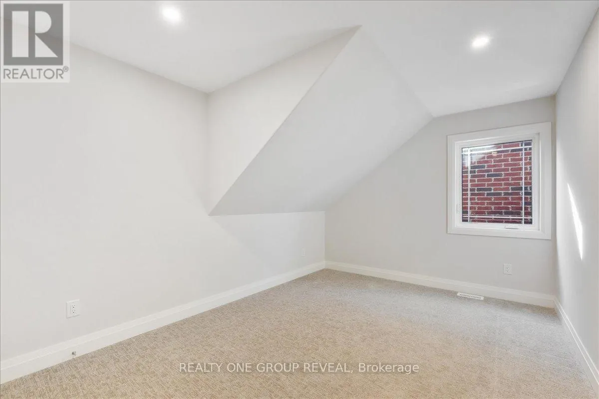 1054 RIPPINGALE TRAIL