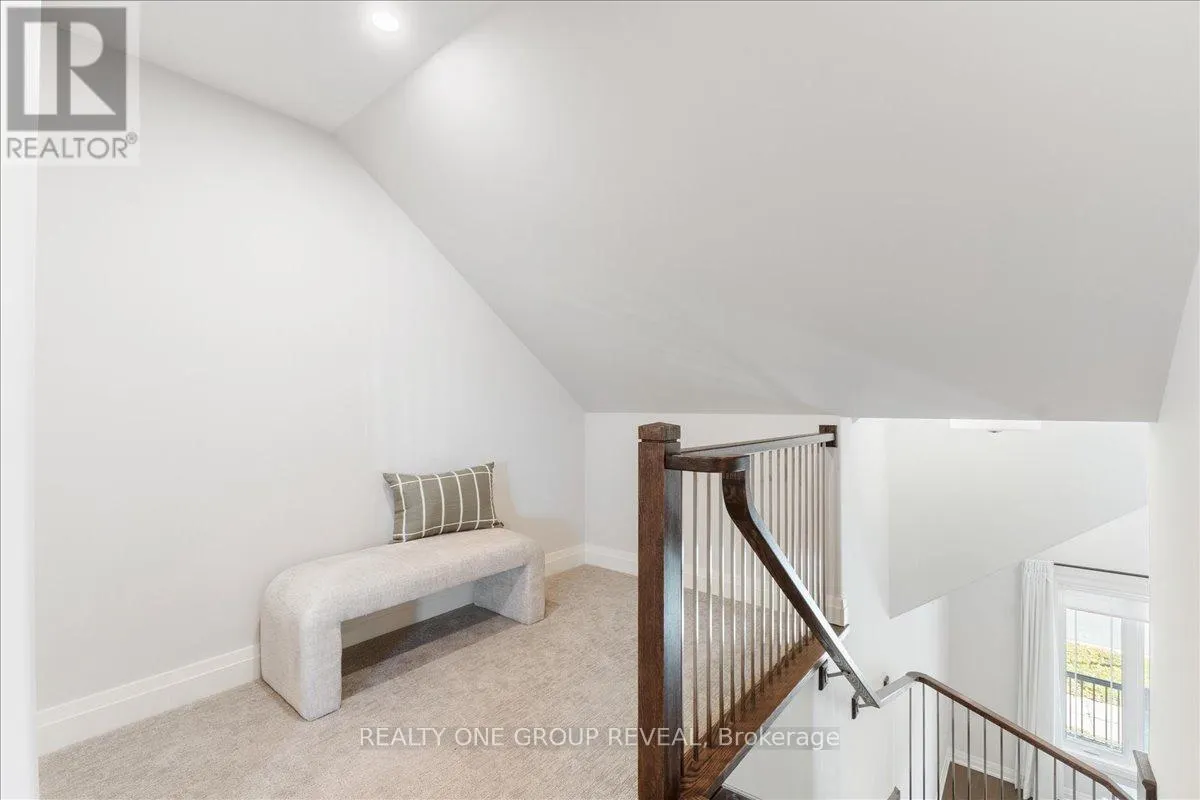 1054 RIPPINGALE TRAIL