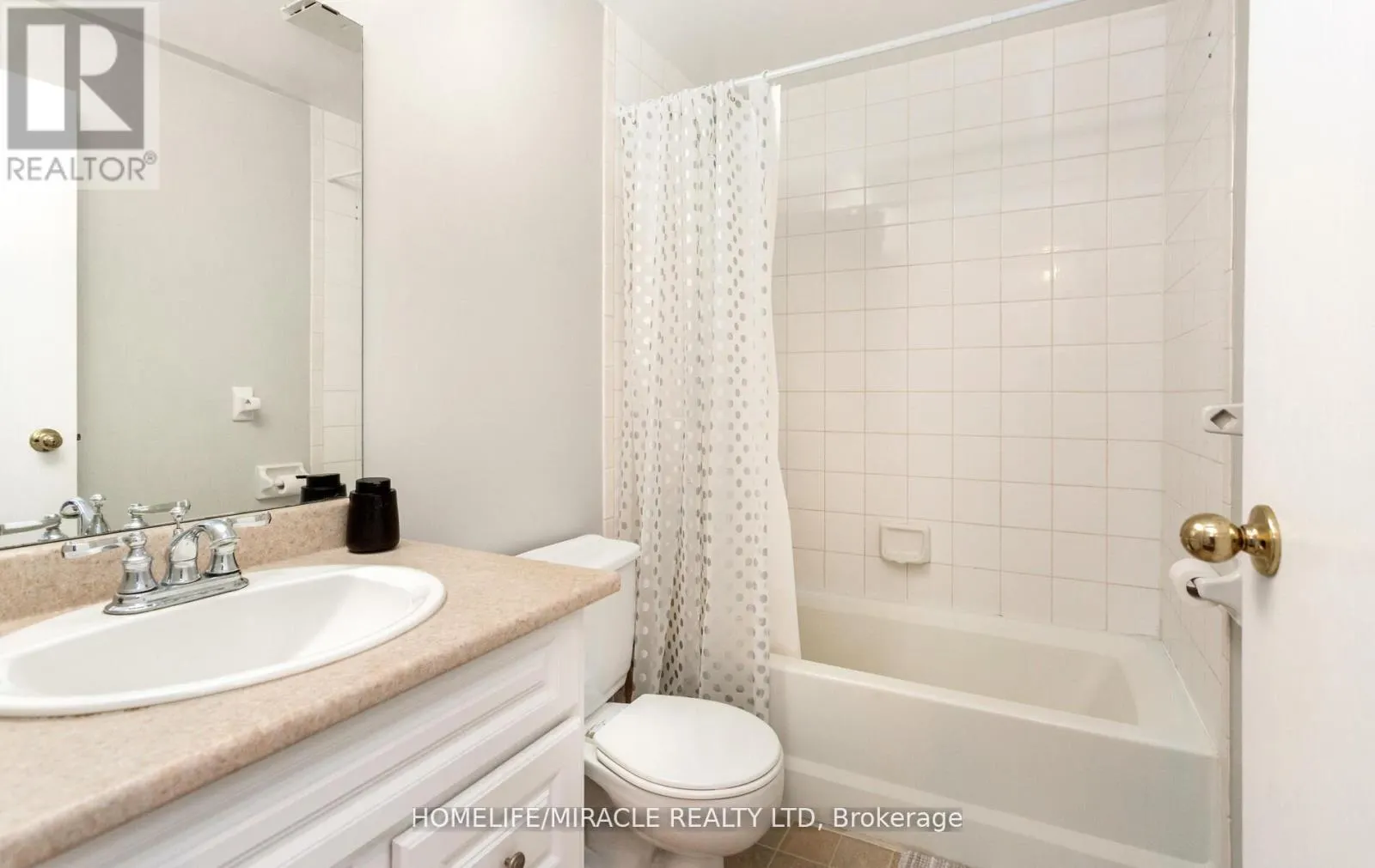 1705 - 35 GREEN VALLEY DRIVE