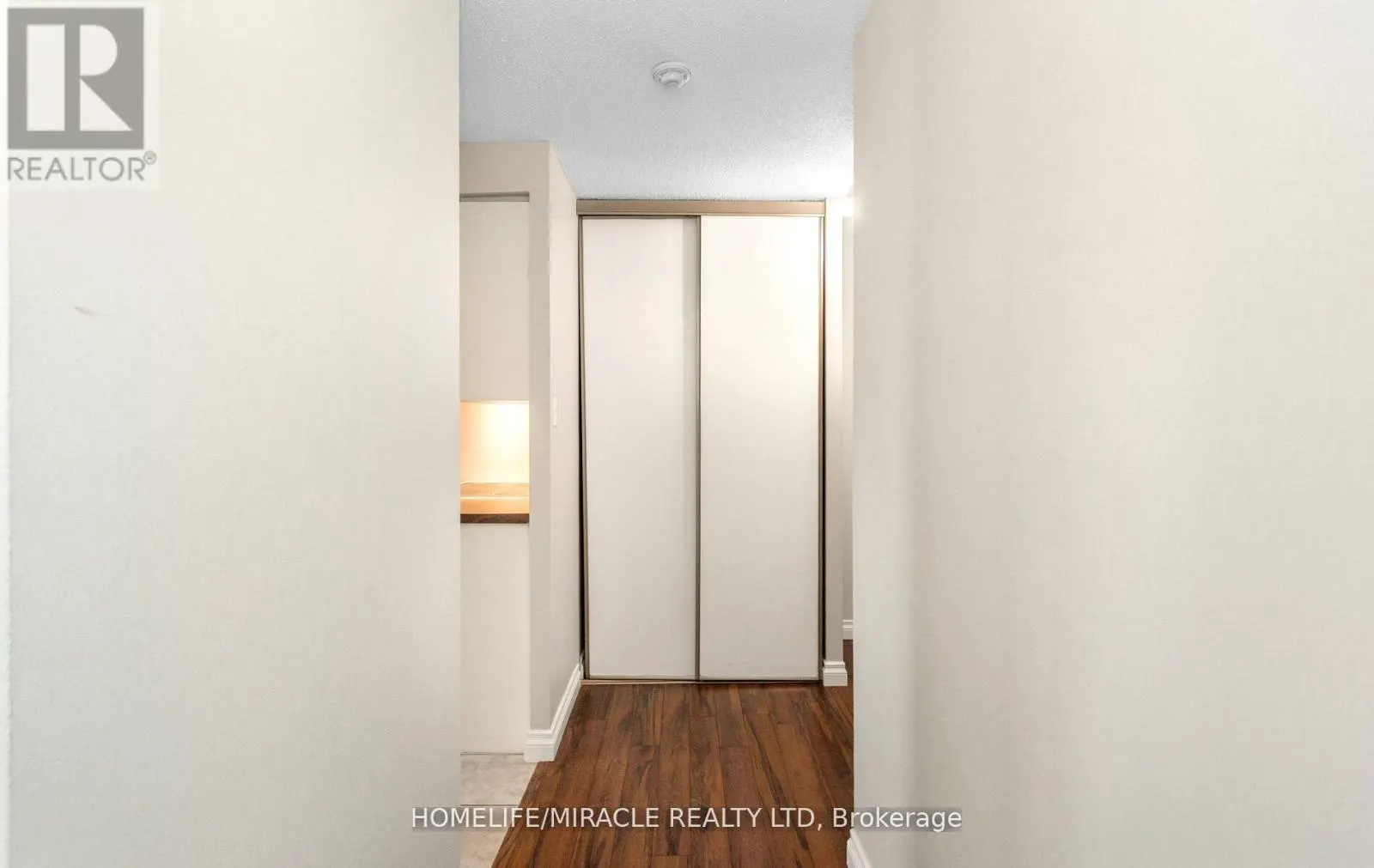 1705 - 35 GREEN VALLEY DRIVE