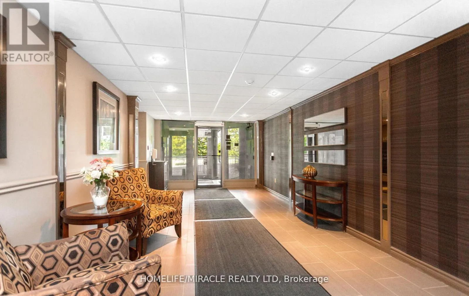 1705 - 35 GREEN VALLEY DRIVE