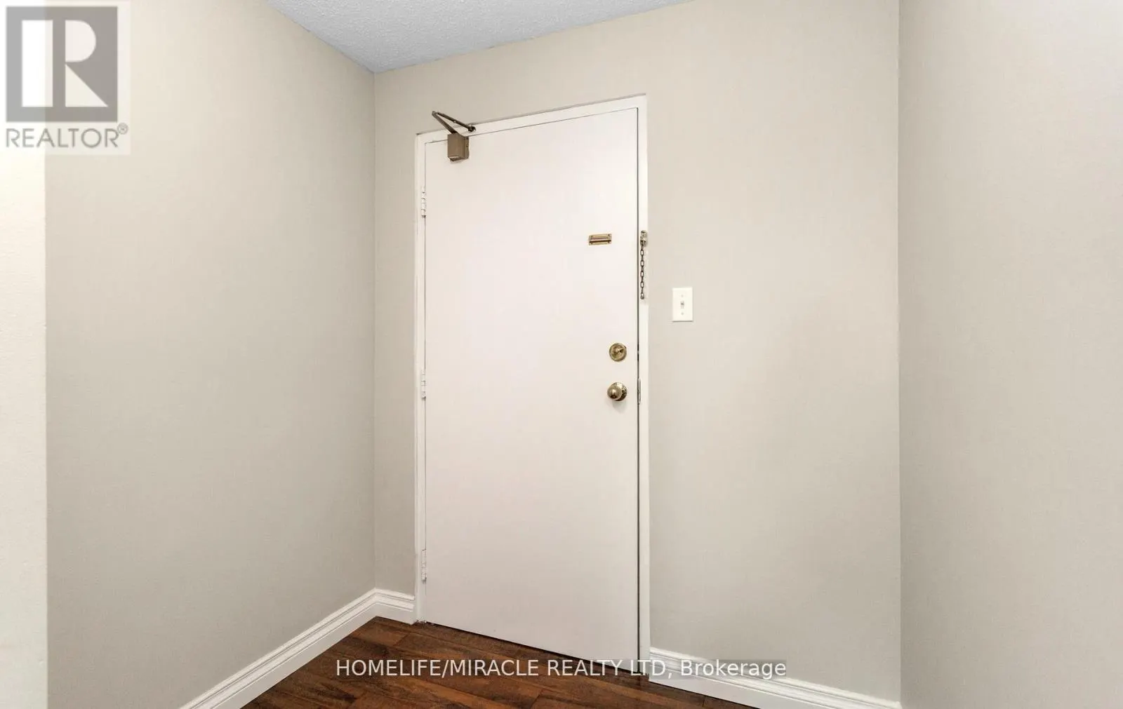 1705 - 35 GREEN VALLEY DRIVE