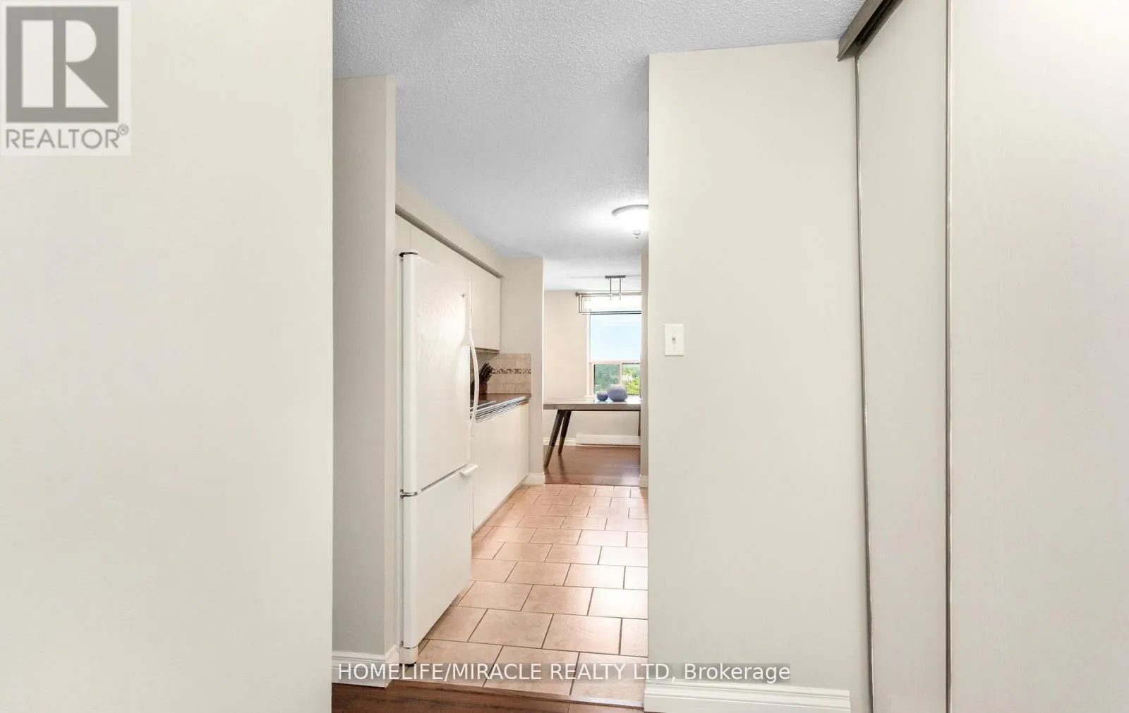 1705 - 35 GREEN VALLEY DRIVE