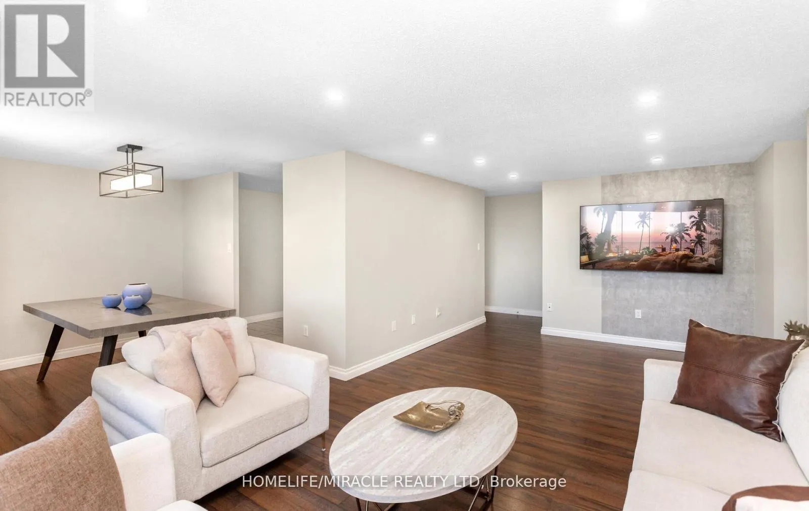 1705 - 35 GREEN VALLEY DRIVE