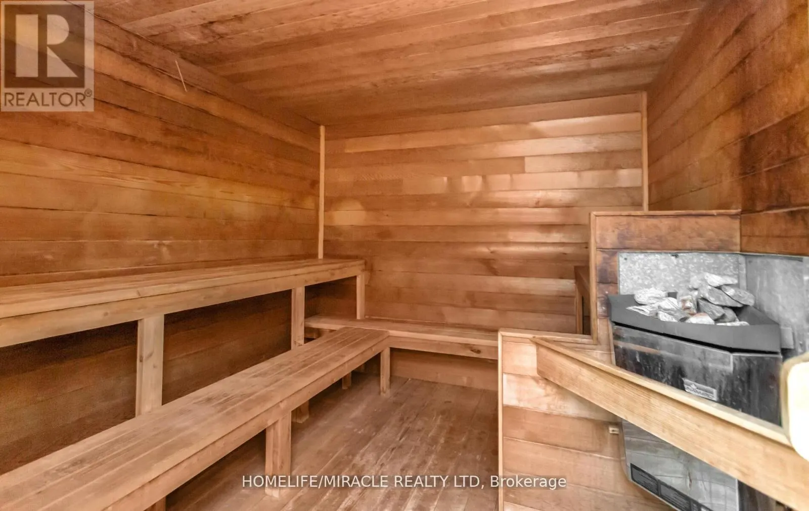 1705 - 35 GREEN VALLEY DRIVE