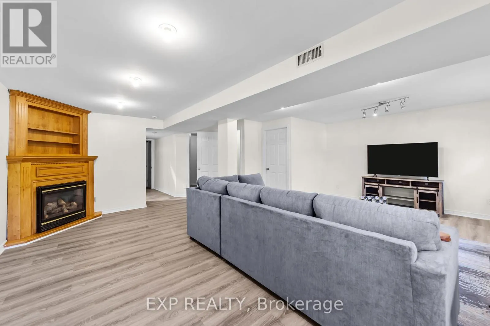 29 DUNSFORD CRESCENT