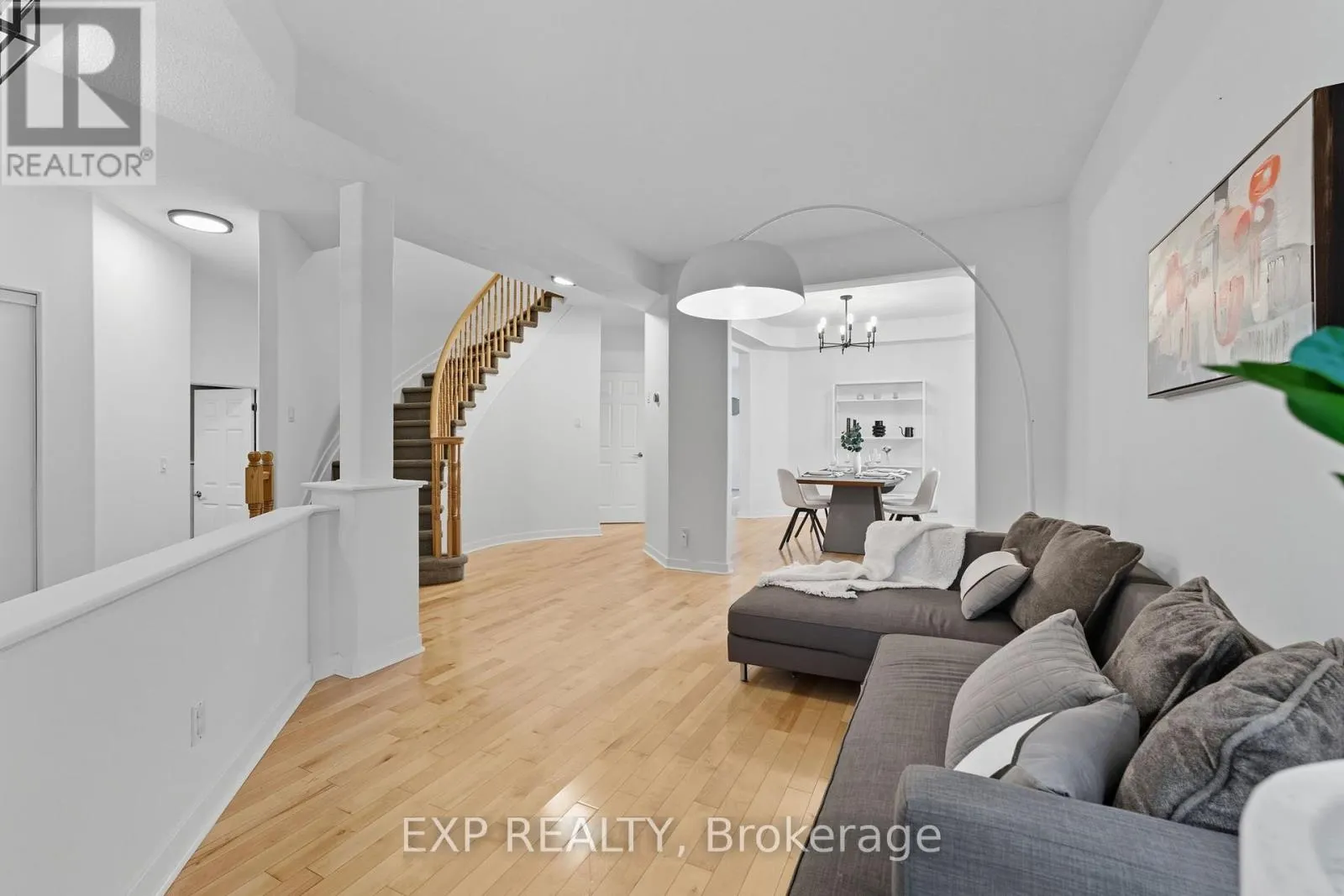 16 NORTH HARROW DRIVE